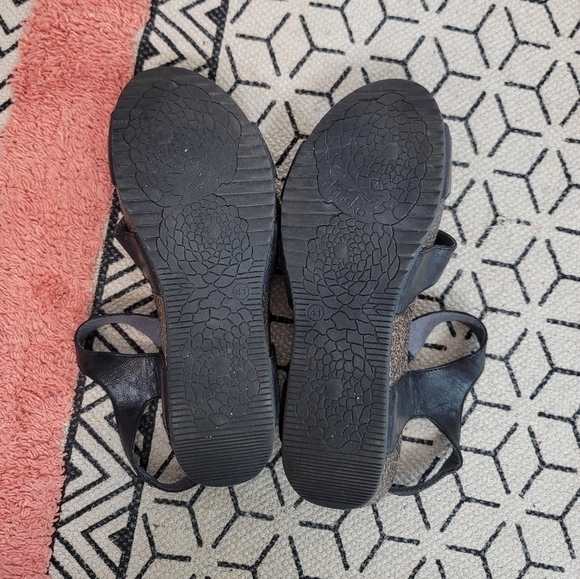 DANSKO SAVANNAH WEDGE SANDAL IN BLACK, SZ 41 - Picture 10 of 11